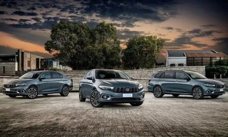 EN ÇOK SATAN MODELLER 
Model model bakıldığında en çok satan 5 otomobil şöyle sıralanıyor: 

1 - FIAT EGEA SEDAN- 75.299 adet 

2 - RENAULT CLİO HB - 50.099 adet

3 - FIAT EGEA CROSS - 36.359 adet 

4 - RENAULT MEGANE SEDAN - 28.828 adet

5 - TOYOTA COROLLA - 24.612 adet