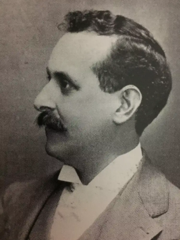 Harvey Hubbell

Harvey, modern hayatımızın ayrılmaz bir parçası haline gelen prizin mucididir.