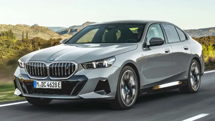 BMW - 20.133 adet satıldı

En çok satan modeli 5 Serisi: 5115 adet