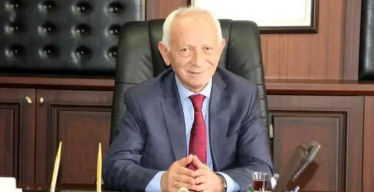 Eski Trabzon Beşikdüzü Belediye Başkanı Ramis Uzun, aday adayı olduğu halde ön seçimde adının olmaması sebebiyle 14 Ocak’ta CHP'den istifa etti. 

CHP’nin Beşikdüzü adayı ise Cahit Erdem olarak açıklandı.