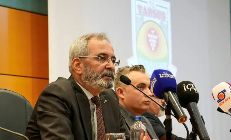 Parti içi adaylık sürecini eleştiren CHP'li Tarsus Belediye Başkanı Haluk Bozdoğan, 11 Ocak’ta yeniden aday gösterilmediği için istifa etti. Bozdoğan, seçime bağımsız olarak katılacağını açıkladı.
CHP, Tarsus Belediye Başkanı adayı olarak Ali Boltaç’ı aday gösterdi.